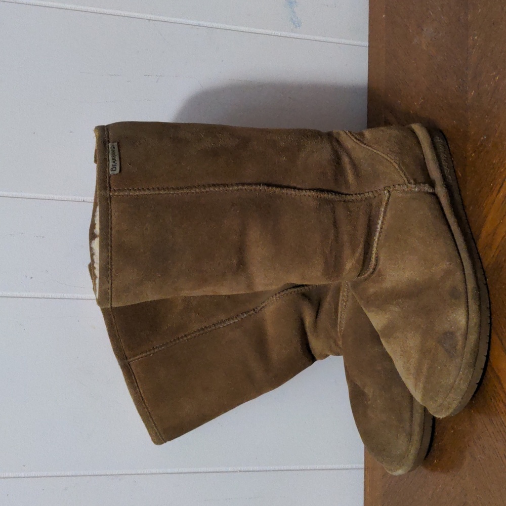 Bearpaw Emma tall leather boots size 8